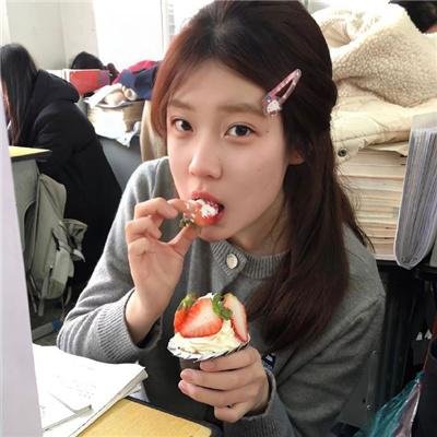眼里余光都是你